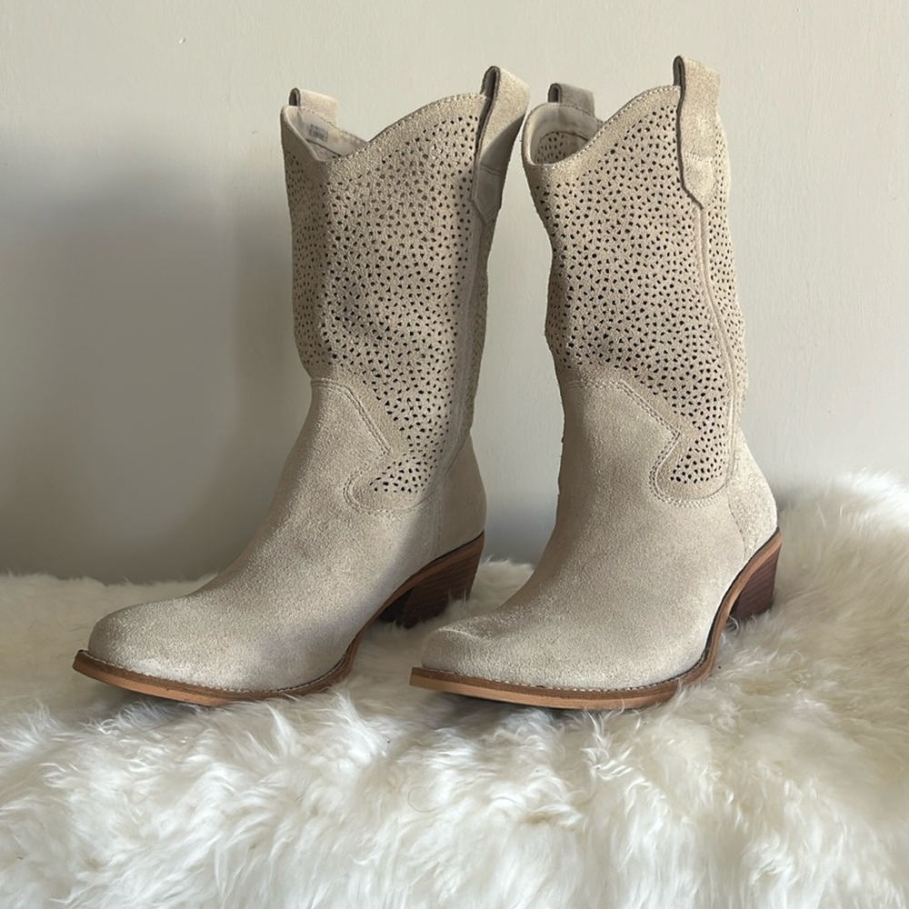 Off white suede BCBG Cowboy boots